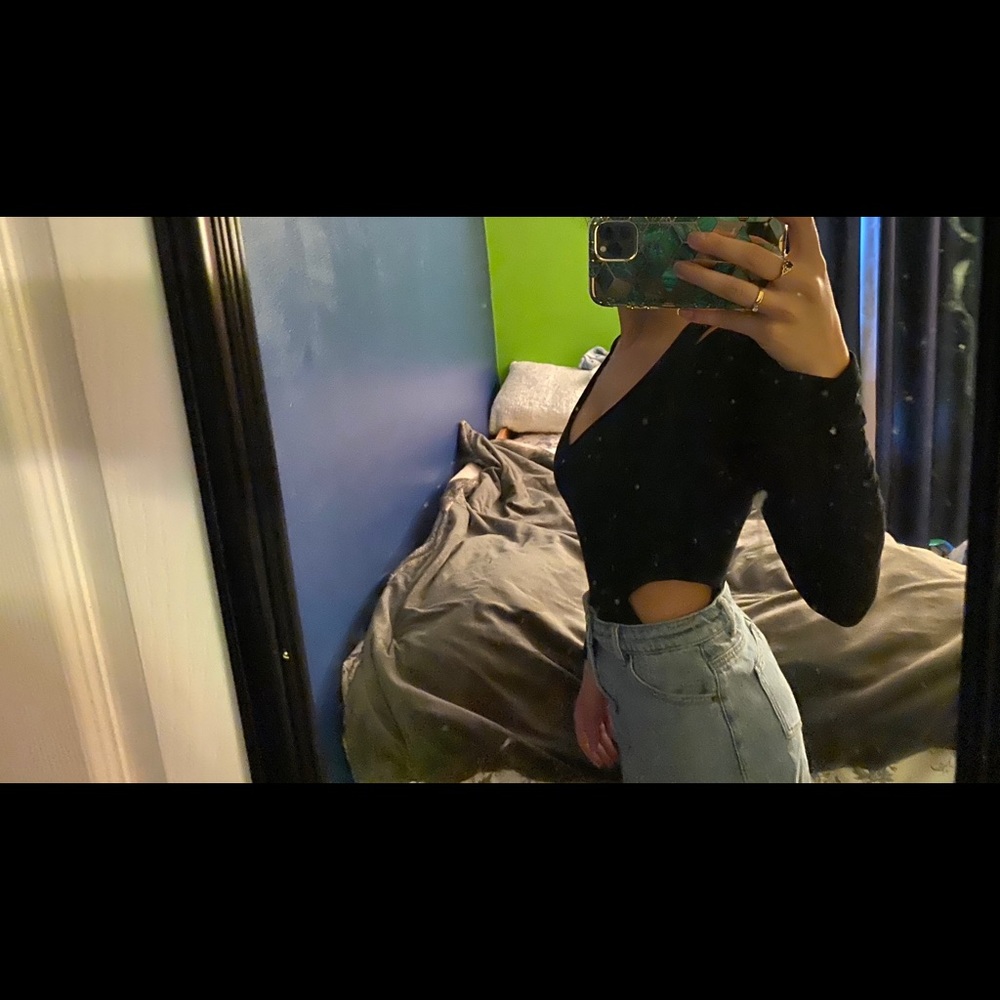 Express Top With Side Cut Outs
